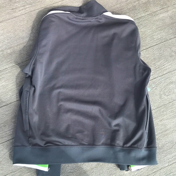 Billabong Nylon Jacket - Picture 4 of 5